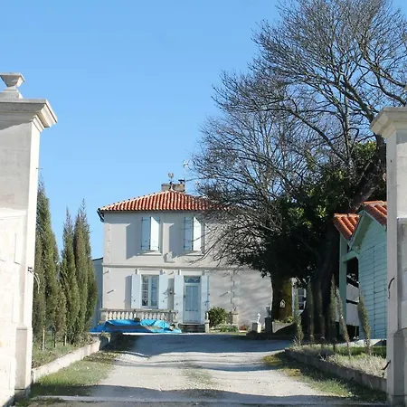 Holiday home Du Chateau Allas-Bocage