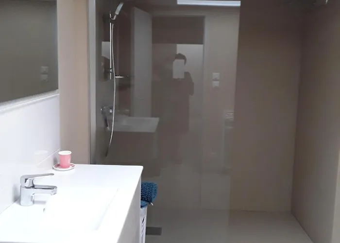 Du Chateau * Allas-Bocage