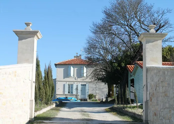 Holiday home Du Chateau Allas-Bocage
